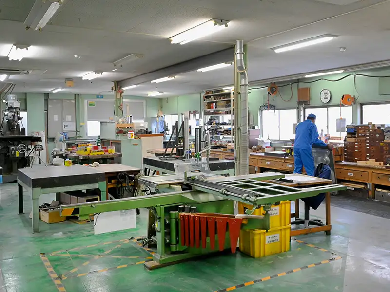 木型製造工場